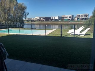 Foto 1 de Casa en el Barrio Islas, El Canton, Escobar