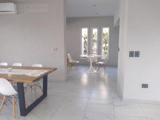 Foto 6 de Casa en el Barrio Islas, El Canton, Escobar