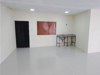 Foto 2 de Calderón, Local comercial en Renta, 125m2, 1 Ambiente