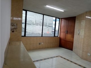 Foto 18 de La Mena, Local Comercial en Renta, 500m2, 15 Ambientes
