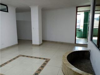 Foto 9 de La Mena, Local Comercial en Renta, 500m2, 15 Ambientes