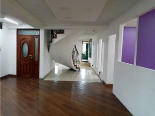 Foto 4 de La Mena, Local Comercial en Renta, 500m2, 15 Ambientes