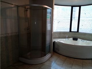 Foto 12 de La Mena, Local Comercial en Renta, 500m2, 15 Ambientes