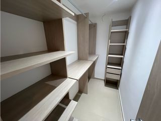 Foto 7 de SE VENDE EXCLUSIVO Y AMPLIO APARTAMENTO EL PORTAL DE GENOVES