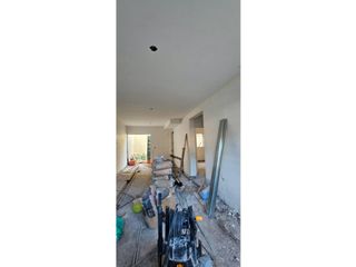 Foto 4 de VENTA · DEPARTAMENTO PRIMER PISO · 2 DORM · G.CRUZ ·  BENEGAS
