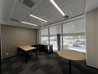 Foto 12 de ESPECTACULAR OFICINA AMOBLADA EDIFICIO A+ EN ALQUILER EN MIRAFLORES