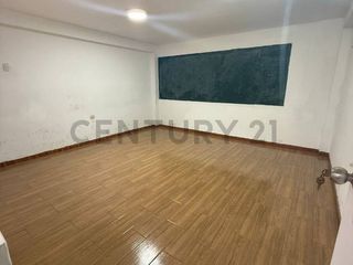 Foto 11 de Amplio local comercial en Lince
