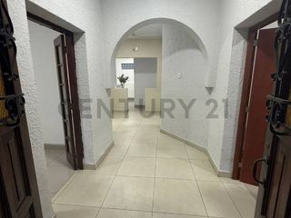 Foto 17 de Amplio local comercial en Lince