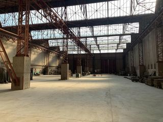 Foto 3 de Excelente establecimiento industrial de aproximadamente unos 3000 m2 cubiertos