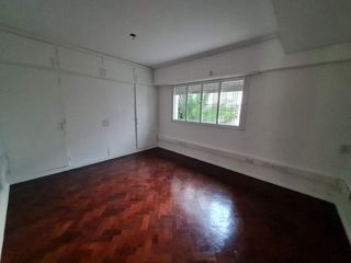 Foto 10 de Sobre Bv. Oroño y Rioja Rosario Venta Local Consultorios Oficinas Impecable Patio