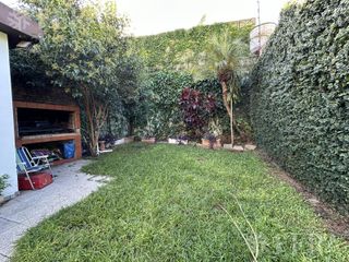 Foto 7 de Venta PH de 4 ambientes con cochera y jardin en Quilmes