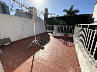 Foto 13 de Venta PH de 4 ambientes con cochera y jardin en Quilmes
