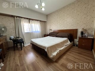 Foto 10 de Venta PH de 4 ambientes con cochera y jardin en Quilmes