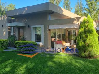 Foto 1 de Casa en venta en Cardenal del Monte, General Rodriguez
