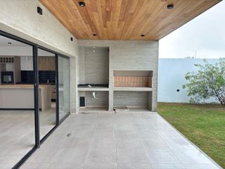 Foto 1 de Colinas de Manantiales * Casa 2 dorm * Terreno 250m2 * A estrenar