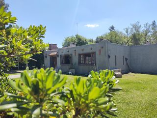Foto 1 de Casa en  alquiler anual en Maschwitz Barrio Alta Vista 3 dormitorios pileta 6576