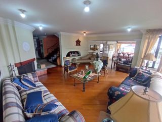 Foto 25 de VENTA O RENTA CASA COMERCIAL 311 M2 sobre Av. Diego de Vásquez. A.Ly.B.aqt