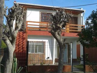 Foto 1 de Venta en bloque Casa y  Departamento - 4 dormitorios 2 baños - 400mts2 totales - Las Toninas