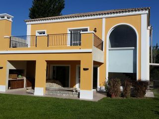 Foto 1 de Casa en venta en barrio Los Sauces, Nordelta, Tigre