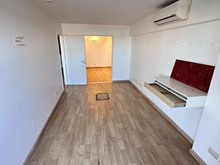Foto 6 de VENTA Oficina de 57M2 con Divisiones y  Cochera en Nuñez - LIBERTADOR STUDIOS