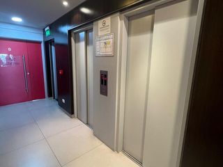 Foto 18 de VENTA Oficina de 57M2 con Divisiones y  Cochera en Nuñez - LIBERTADOR STUDIOS