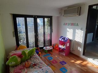 Foto 12 de Casa en venta - 5 dormitorios 3 baños - 140mts2 - Ringuelet