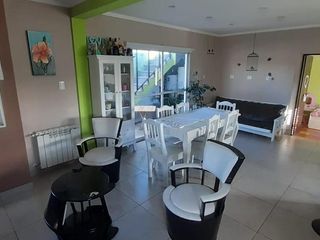 Foto 6 de Casa en venta - 5 dormitorios 3 baños - 140mts2 - Ringuelet
