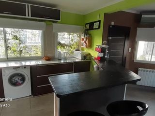 Foto 10 de Casa en venta - 5 dormitorios 3 baños - 140mts2 - Ringuelet