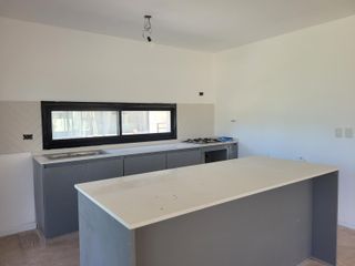 Foto 11 de Puertos - Acacias | Venta | Casa a estrenar de 5 ambientes en lote interno