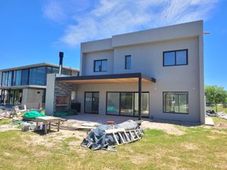 Foto 5 de Puertos - Acacias | Venta | Casa a estrenar de 5 ambientes en lote interno
