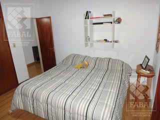 Foto 16 de Casa alquiler o venta Santa Genoveva, 3 dormitorios, 3 baños, quincho-garaje y jardín