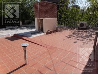 Foto 15 de Casa alquiler o venta Santa Genoveva, 3 dormitorios, 3 baños, quincho-garaje y jardín
