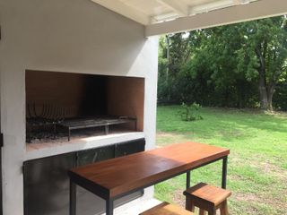 Foto 14 de Venta casa en Lobos con jardín 850m2 Arbolado, Alambrado!