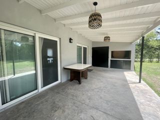 Foto 10 de Venta casa en Lobos con jardín 850m2 Arbolado, Alambrado!