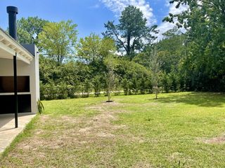 Foto 9 de Venta casa en Lobos con jardín 850m2 Arbolado, Alambrado!