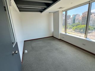 Foto 9 de Oficina amplia con excelentes vistas !!!!