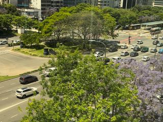 Foto 7 de Oficina amplia con excelentes vistas !!!!