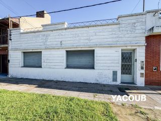 Foto 4 de PH en venta - 2 Dormitorios 1 Baño - 152mts2 - La Plata