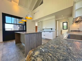 Foto 4 de Venta de casa 5 ambientes con pileta climatizada en Rumenco Joven