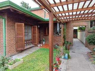 Foto 9 de PH 3 Ambientes con Jardin, Cochera y Parrilla - Quilmes