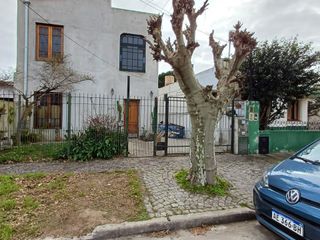 Foto 1 de PH 3 Ambientes con Jardin, Cochera y Parrilla - Quilmes
