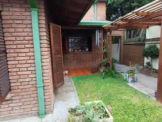 Foto 10 de PH 3 Ambientes con Jardin, Cochera y Parrilla - Quilmes