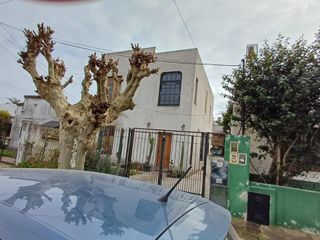 Foto 2 de PH 3 Ambientes con Jardin, Cochera y Parrilla - Quilmes