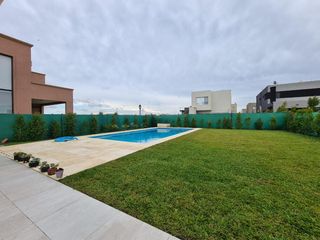 Foto 6 de Casa en venta en barrio Vila Marina, Villanueva, Tigre