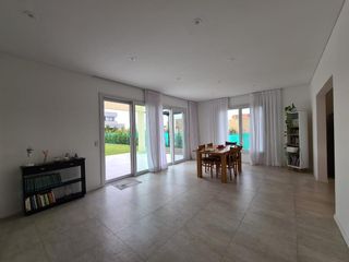 Foto 13 de Casa en venta en barrio Vila Marina, Villanueva, Tigre