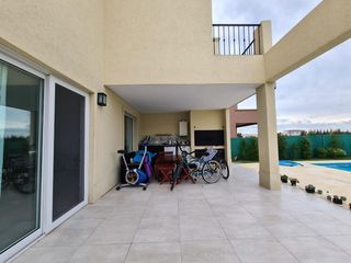 Foto 4 de Casa en venta en barrio Vila Marina, Villanueva, Tigre