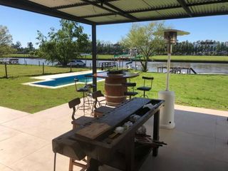 Foto 13 de Casa en venta en  San Juan, Villanueva, Tigre.