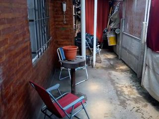 Foto 14 de Casa venta 4 dormitorios 1 baño 300mts2 totales - Quequen