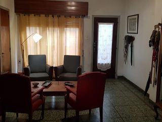 Foto 49 de Casa en venta - 3 dormitorios 3 baños - cochera - 300mts2 - Tolosa, La Plata