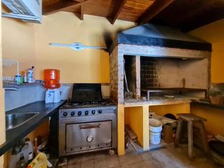 Foto 25 de Casa en venta - 3 dormitorios 3 baños - cochera - 300mts2 - Tolosa, La Plata
